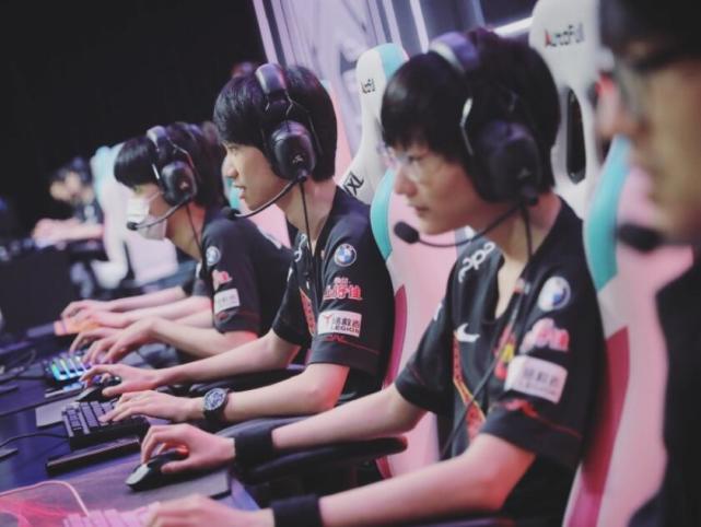 勇士队晒出 勇士队晒出