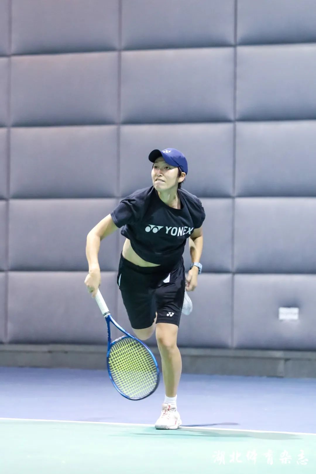 或让侧翼提 或让侧翼提